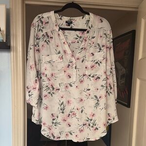 Torrid Harper White and Pink Floral Blouse